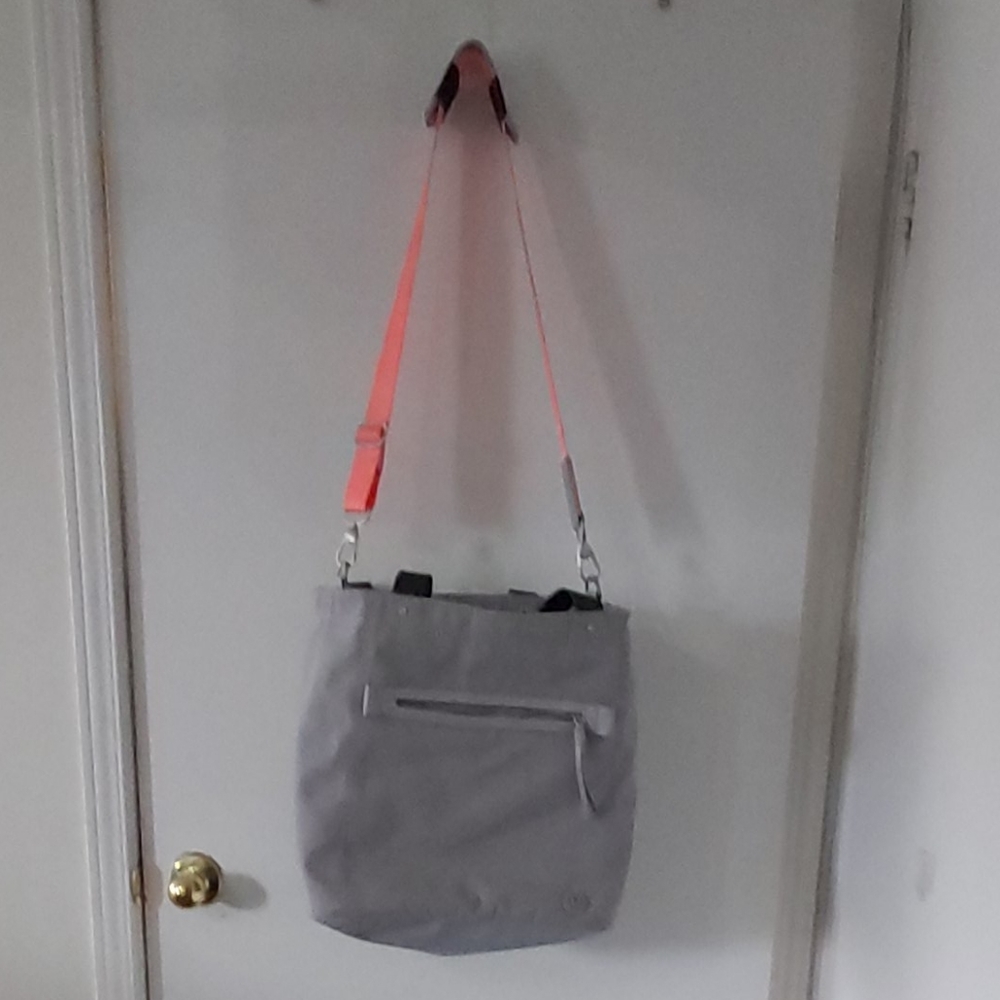 Lululemon gym bag